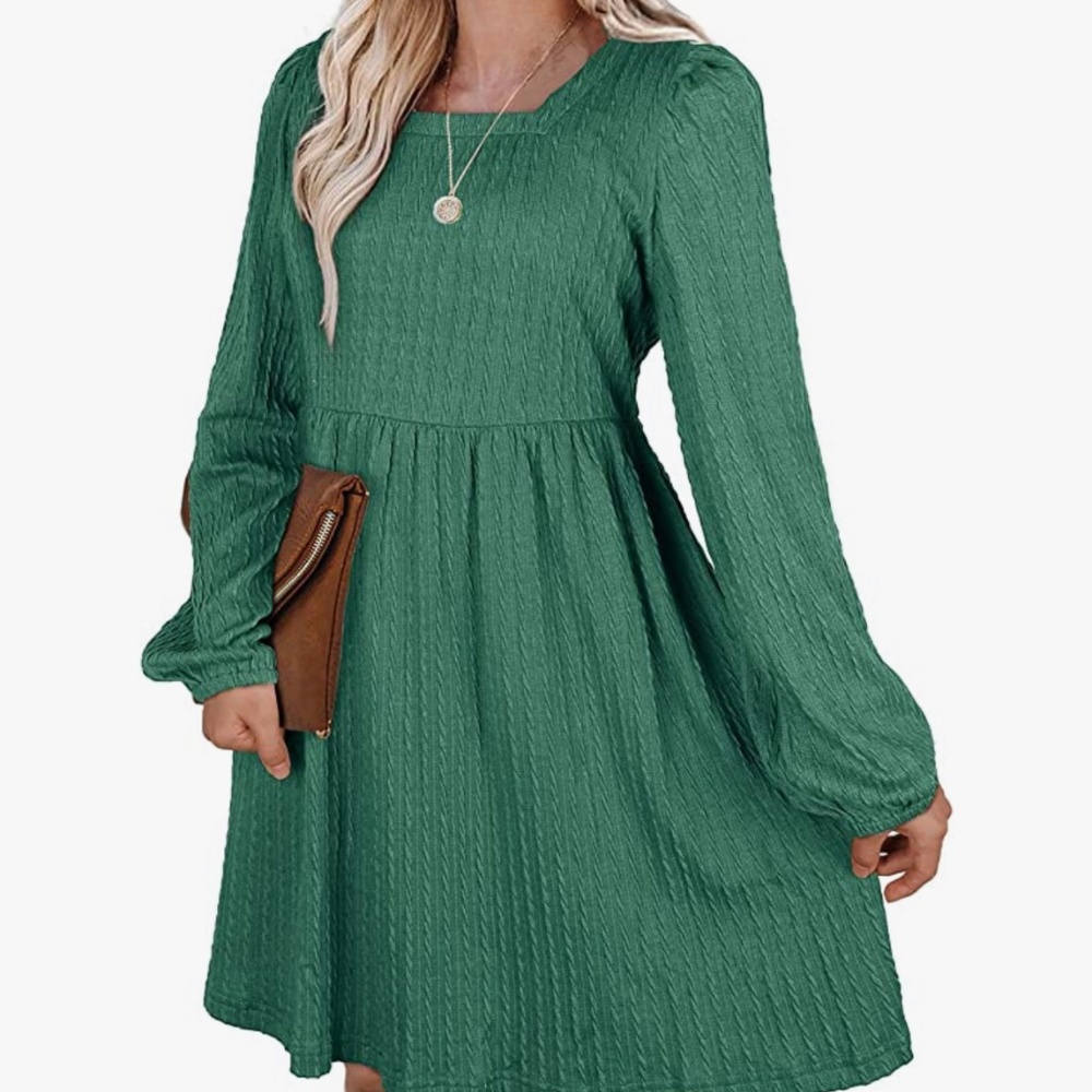 WINTER GREEN DRESS - Picture 4 of 5